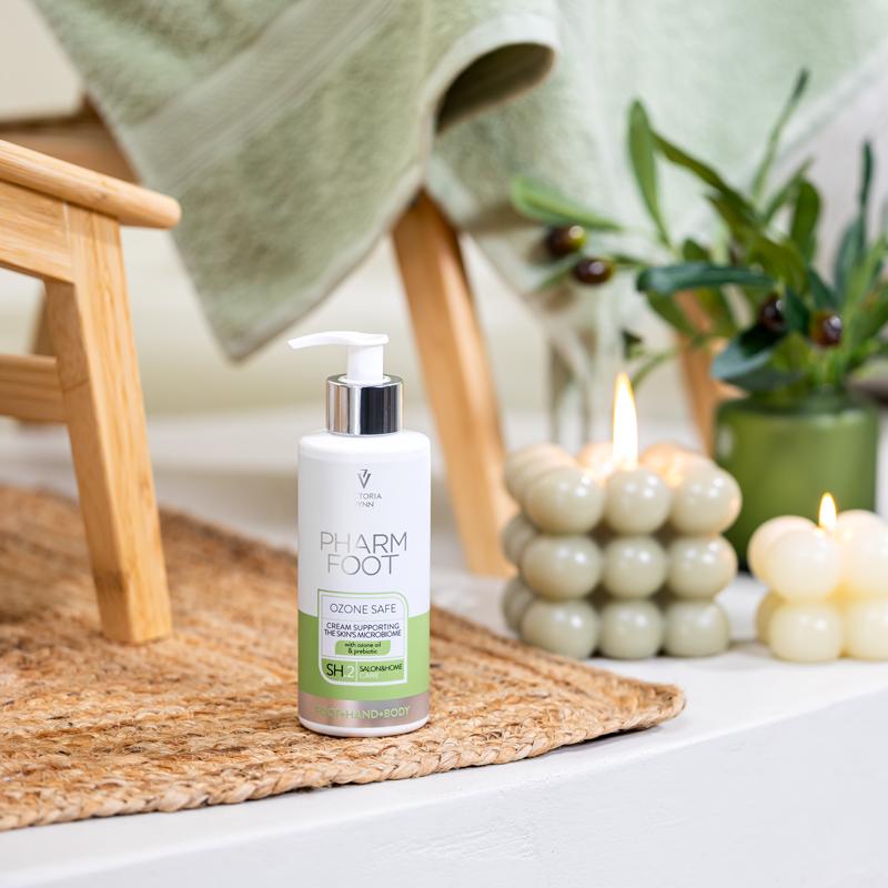 Pharm Foot Ozone Safe 250 ml | CRÈME DIE HET MICROBIOOM VAN DE HUID ONDERSTEUNT met ozonolie & prebiotica